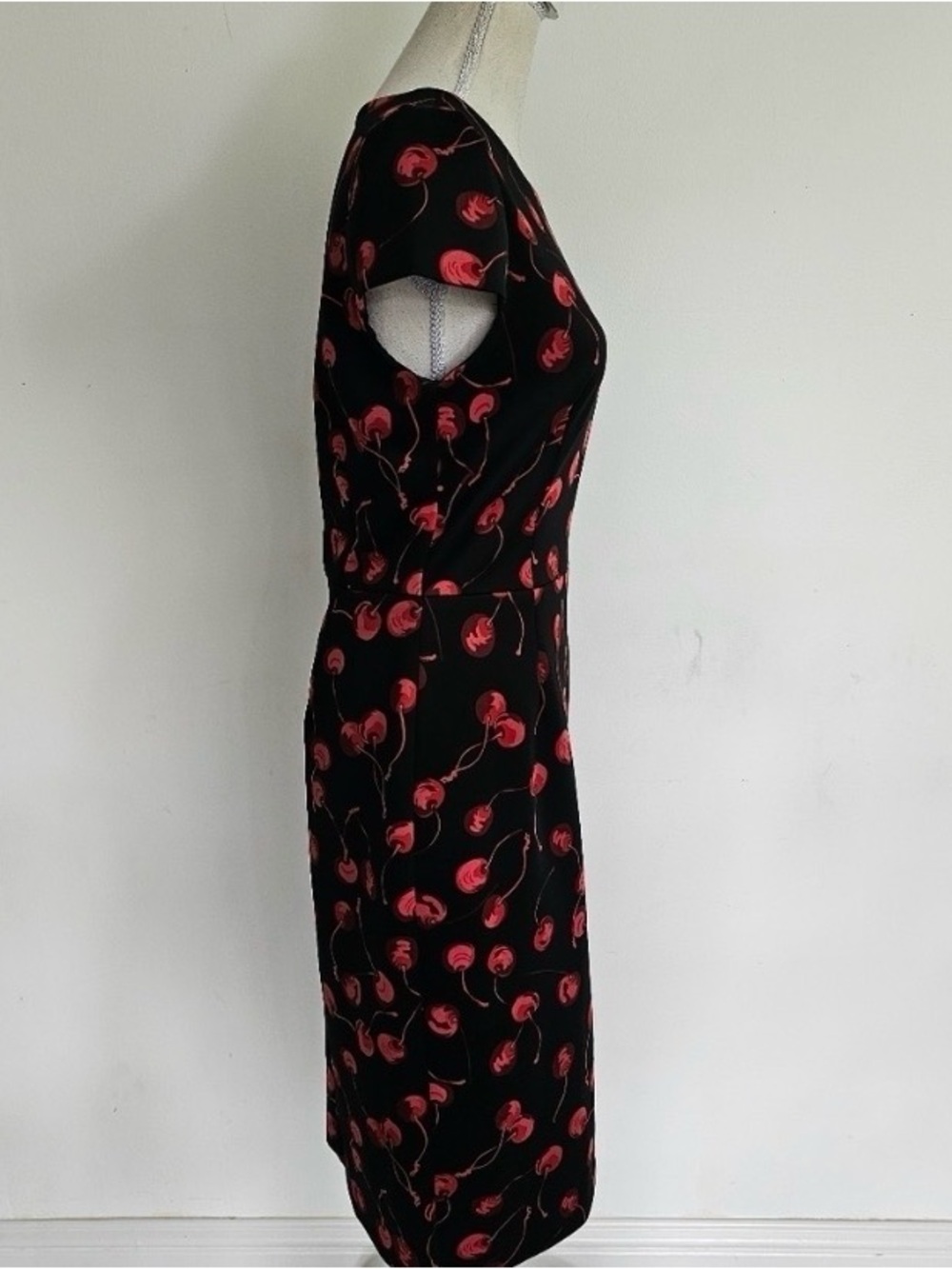 🍒 Betsey Johnson Black Cherry Print Bodycon Rockabilly Sheath Dress Size 8 🍒 - Picture 5 of 7